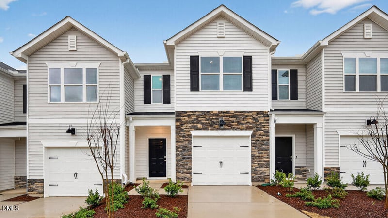 132 Starlight St, Sanford, NC 27330
