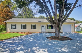 132 N State St, Haw River, NC 27258