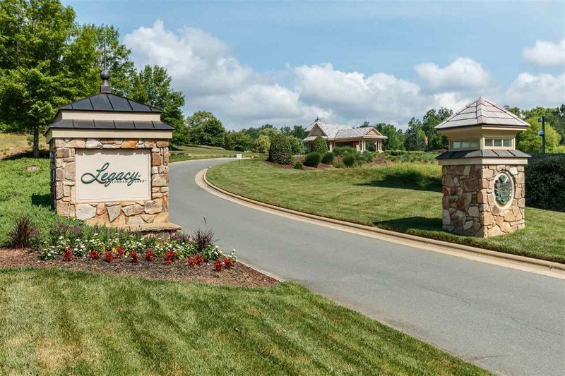 132 Stone Bridge Crossing, Chapel Hill, NC 27517