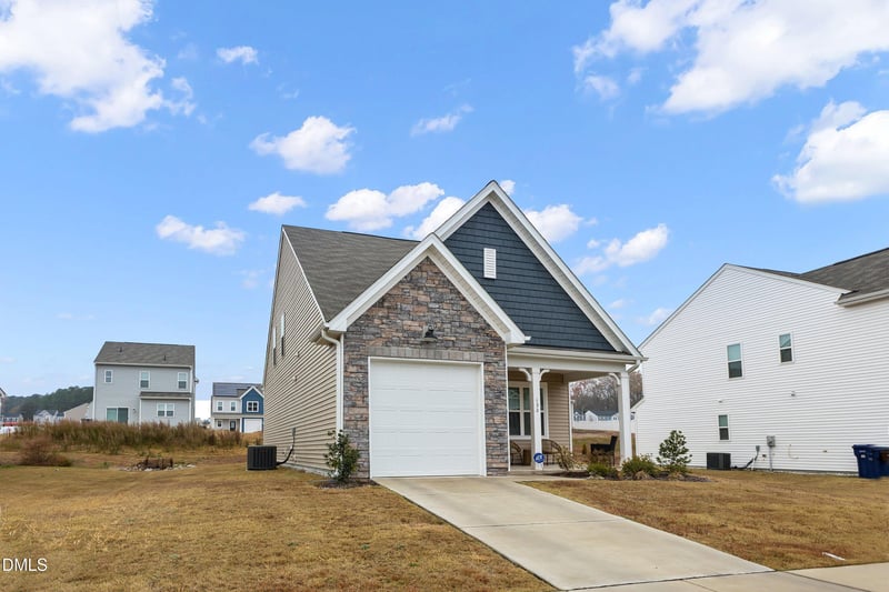 132 Tormore Dr, Sanford, NC 27330