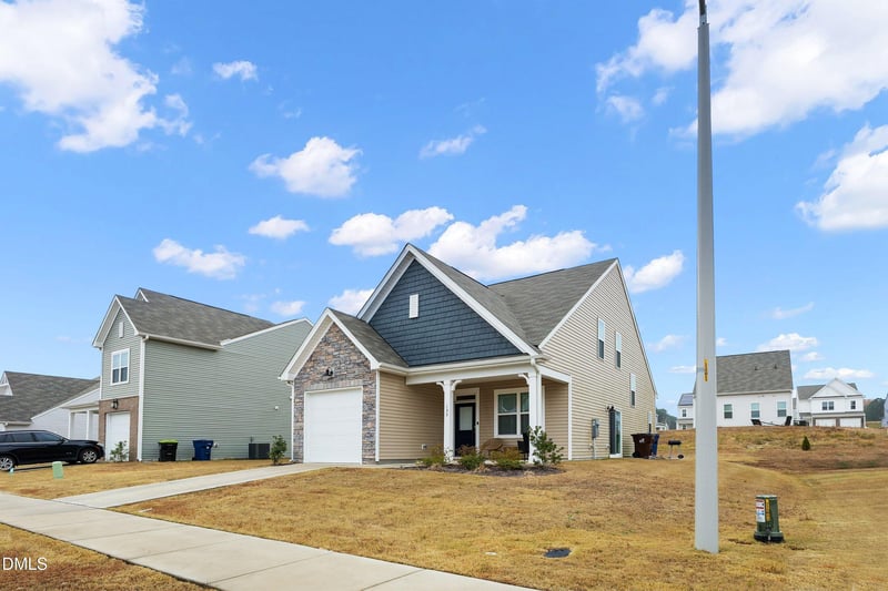 132 Tormore Dr, Sanford, NC 27330