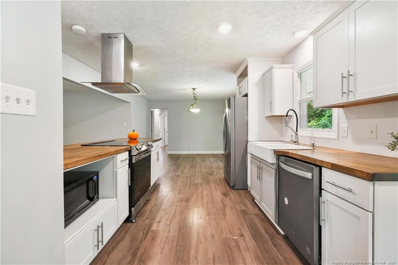 132 Wolfpoint Dr, Fayetteville, NC 28311