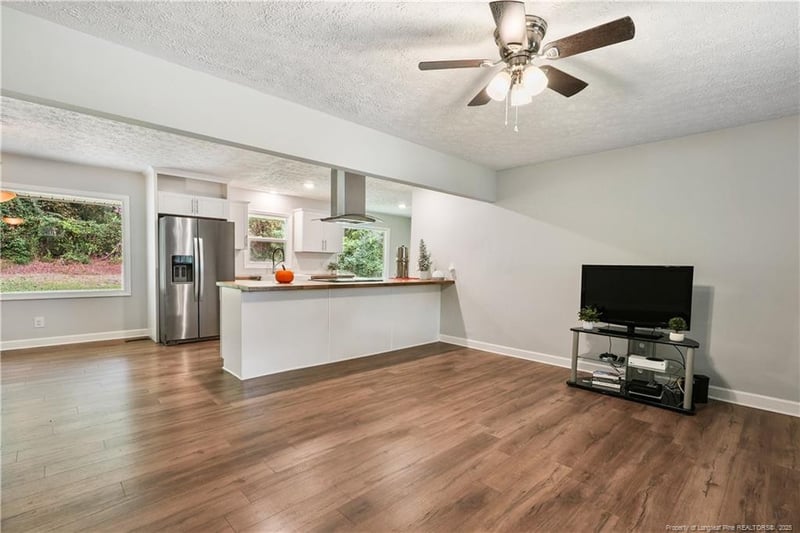 132 Wolfpoint Dr, Fayetteville, NC 28311