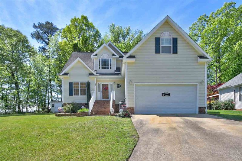 132 Wood Bend Ct, Clayton, NC 27520