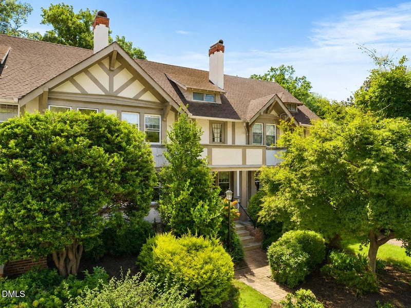 132 Woodburn Rd, Raleigh, NC 27605