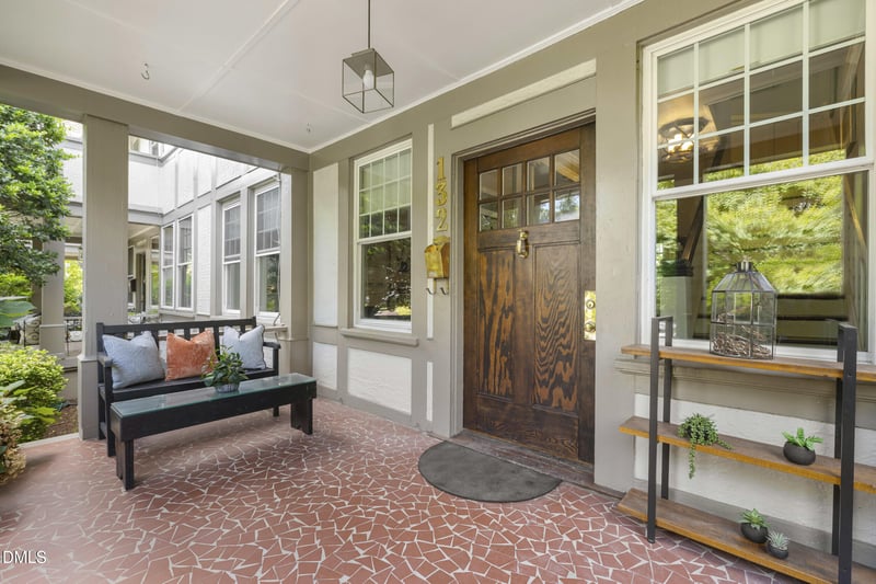 132 Woodburn Rd, Raleigh, NC 27605