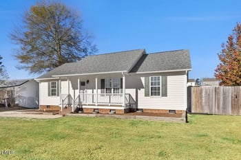 132 Yellow Stone Ln, Smithfield, NC 27577