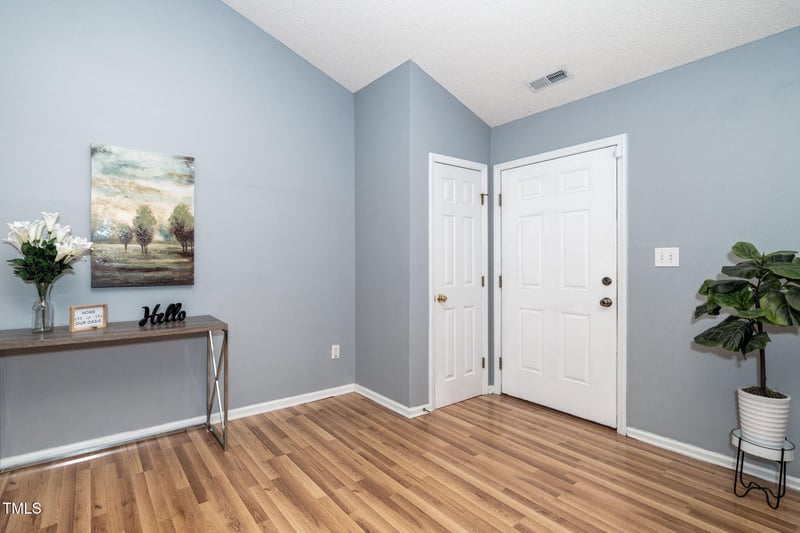1320 Academy St, Fuquay Varina, NC 27526
