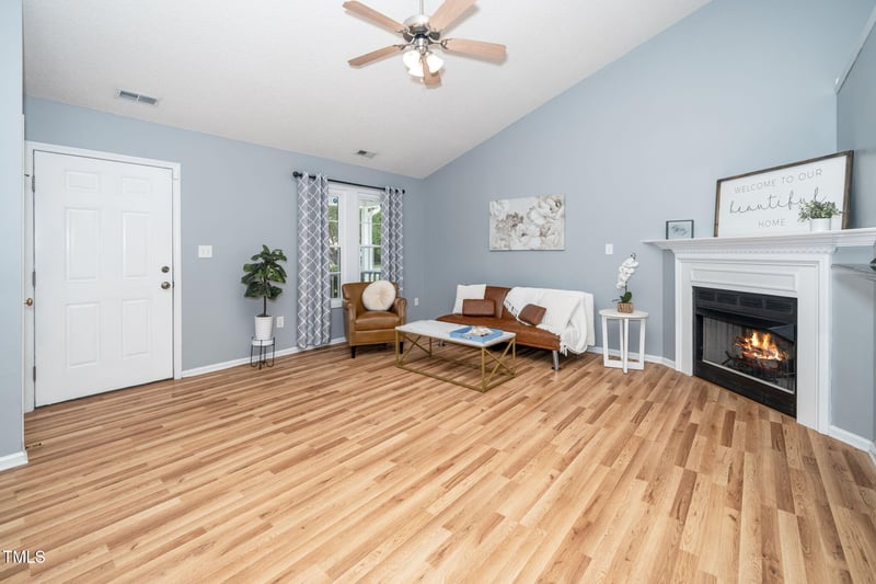 1320 Academy St, Fuquay Varina, NC 27526