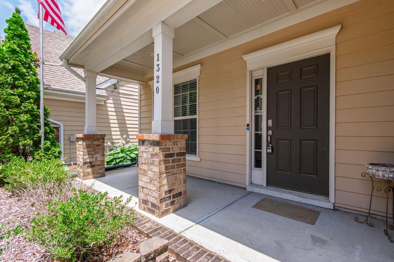 1320 Cozy Oak Ave, Cary, NC 27519