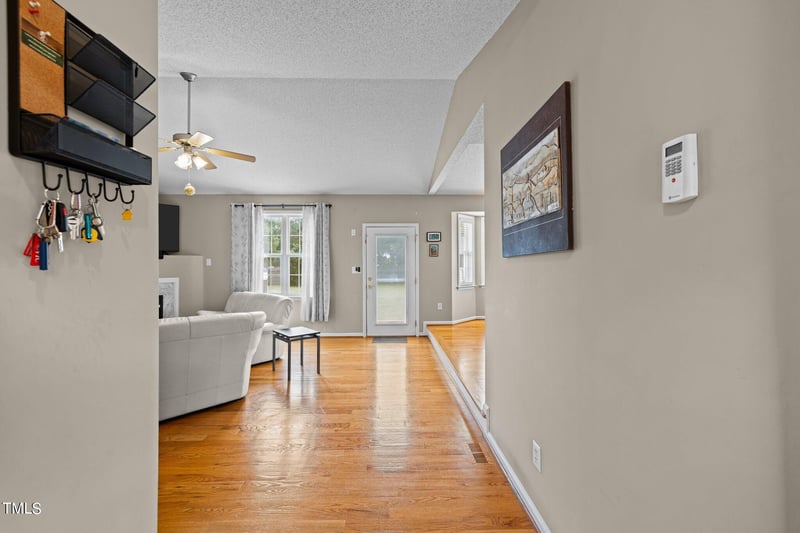 1320 Greenbranch Ln, Raleigh, NC 27603