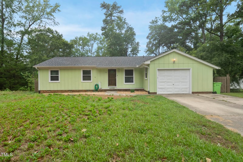 1320 Londonderry Cir, Raleigh, NC 27610