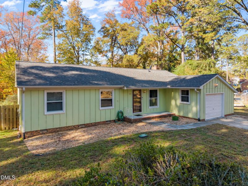 1320 Londonderry Cir, Raleigh, NC 27610