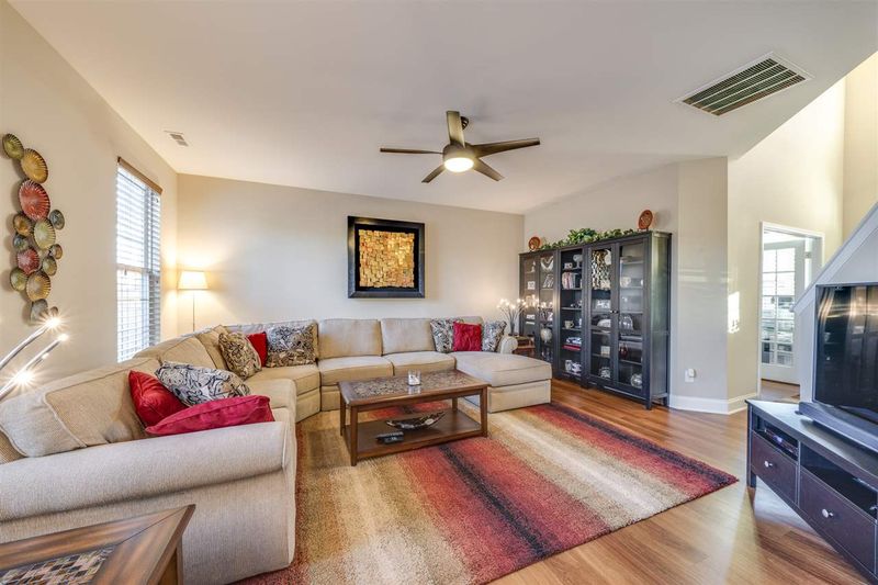 1320 Lowenstein St, Wake Forest, NC 27587