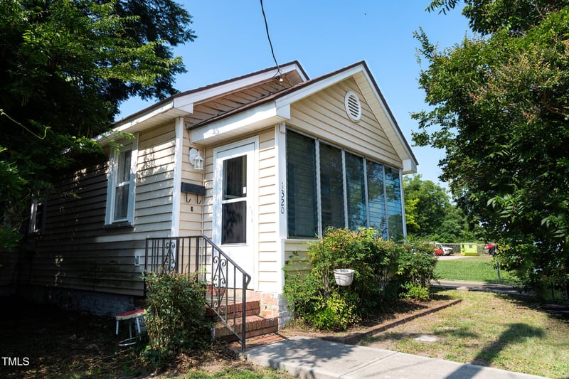 1320 Oakwood Ave, Raleigh, NC 27610