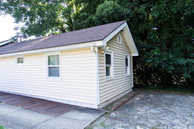 1320 Oakwood Ave, Raleigh, NC 27610