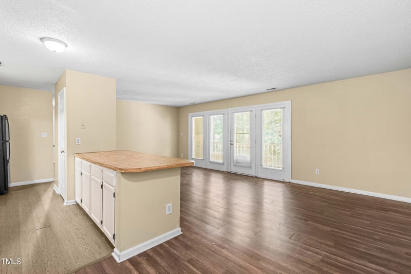1320 Park Glen Dr #204, Raleigh, NC 27610