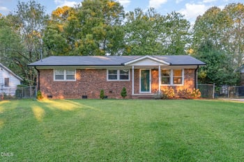 1320 Pineview Dr, Garner, NC 27529