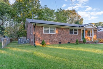 1320 Pineview Dr, Garner, NC 27529
