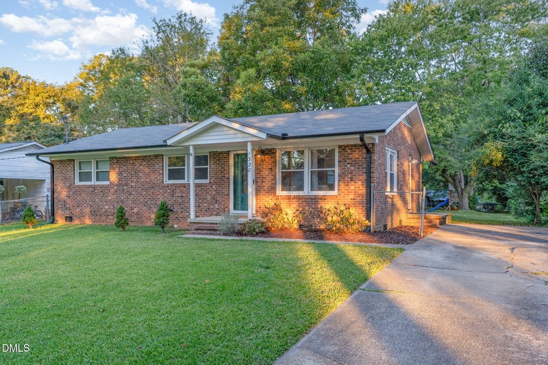 1320 Pineview Dr, Garner, NC 27529