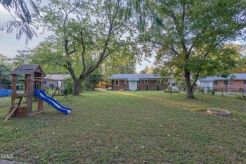 1320 Pineview Dr, Garner, NC 27529