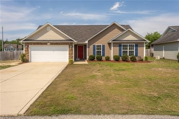 1320 Snowy Egret Dr, Fayetteville, NC 28306