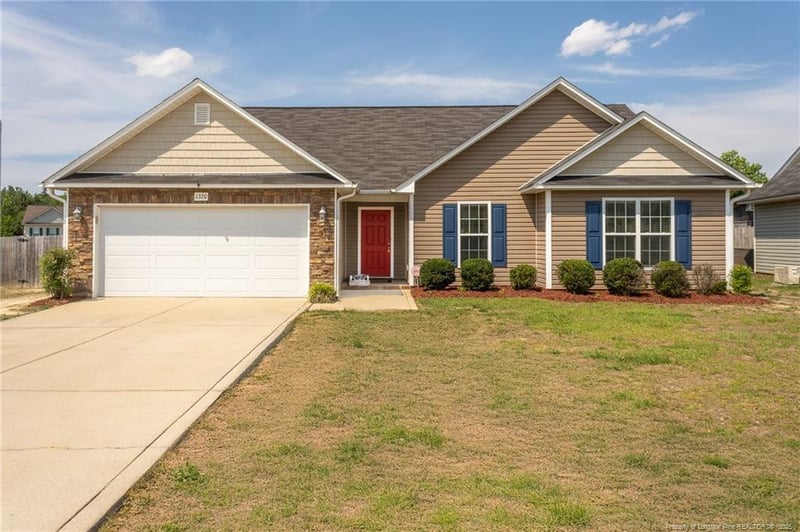 1320 Snowy Egret Dr, Fayetteville, NC 28306