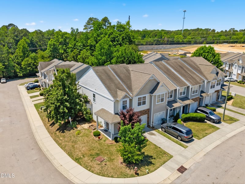 1320 Stone Manor Dr, Raleigh, NC 27610