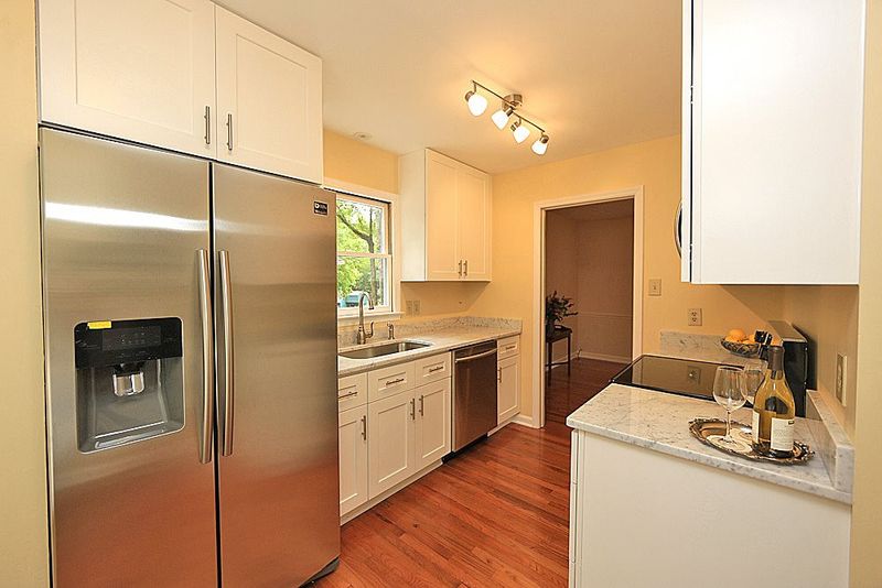 1320 Valley Rn, Durham, NC 27707