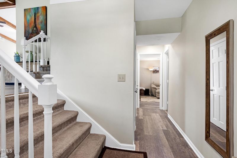 1321 Bloomingdale Dr, Cary, NC 27511