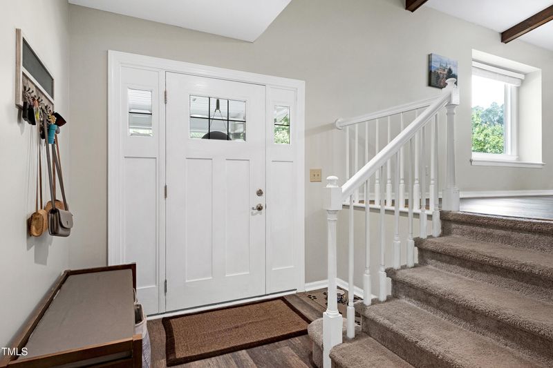 1321 Bloomingdale Dr, Cary, NC 27511