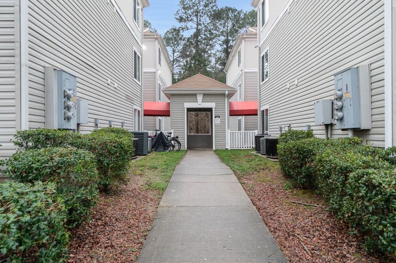 1321 Crab Orchard Dr #204, Raleigh, NC 27606