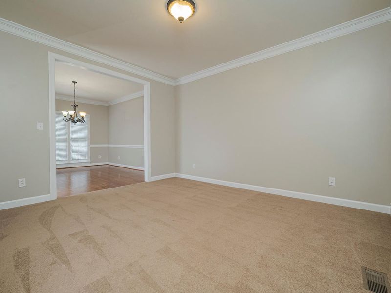 1321 Loghouse St, Wake Forest, NC 27587