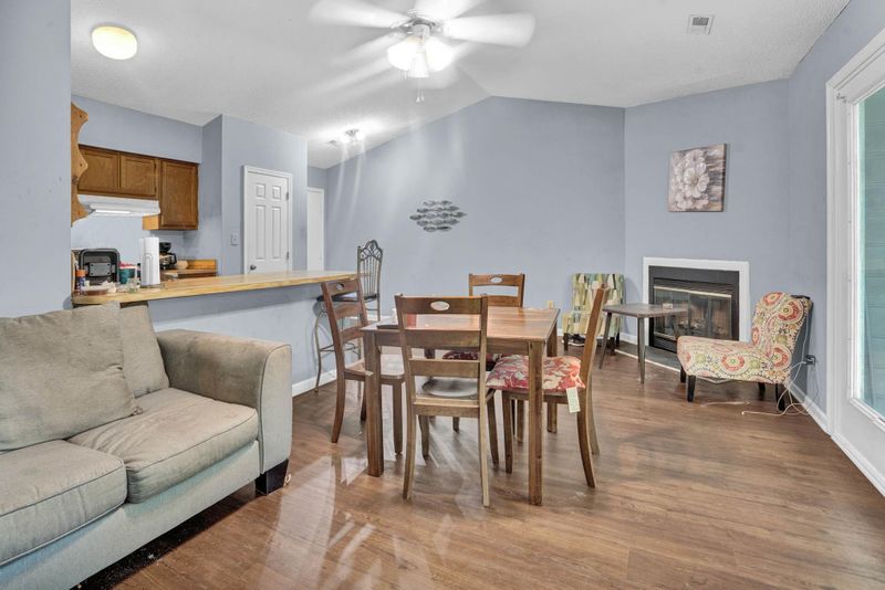 1321 Park Glen Dr #302, Raleigh, NC 27610