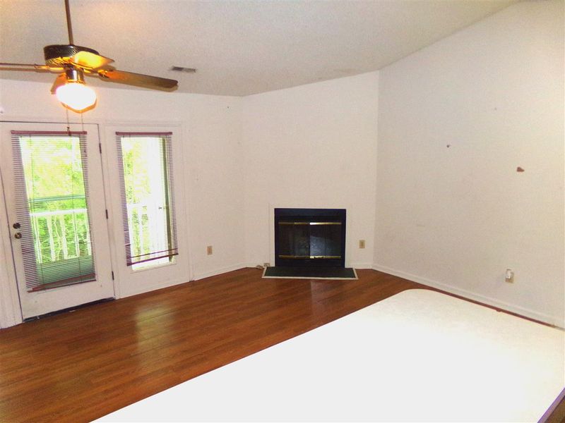 1321 Park Glen Dr #304, Raleigh, NC 27610