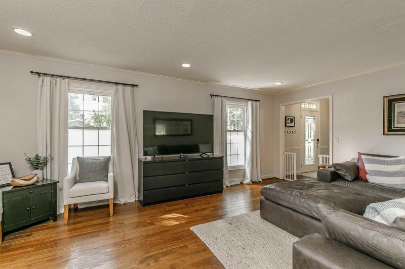 1321 Ridgecrest Ave, Burlington, NC 27215