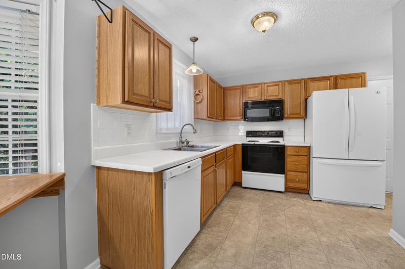 1321 Turret Ct, Fuquay Varina, NC 27526