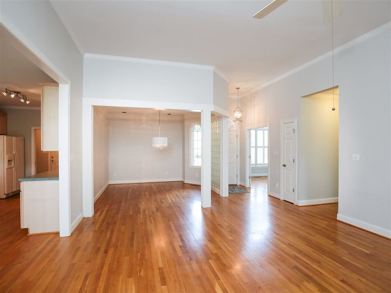 1321 Wedgeland Dr, Raleigh, NC 27615