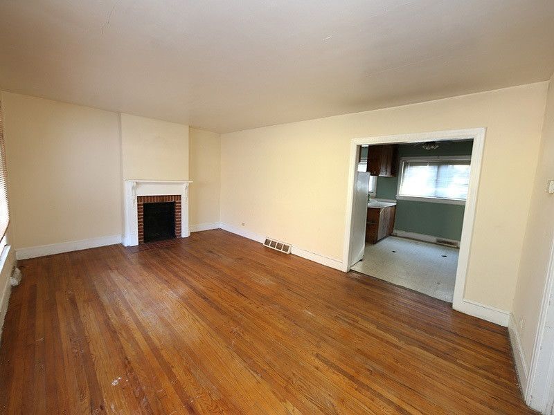 1322 Cross Link Rd, Raleigh, NC 27610