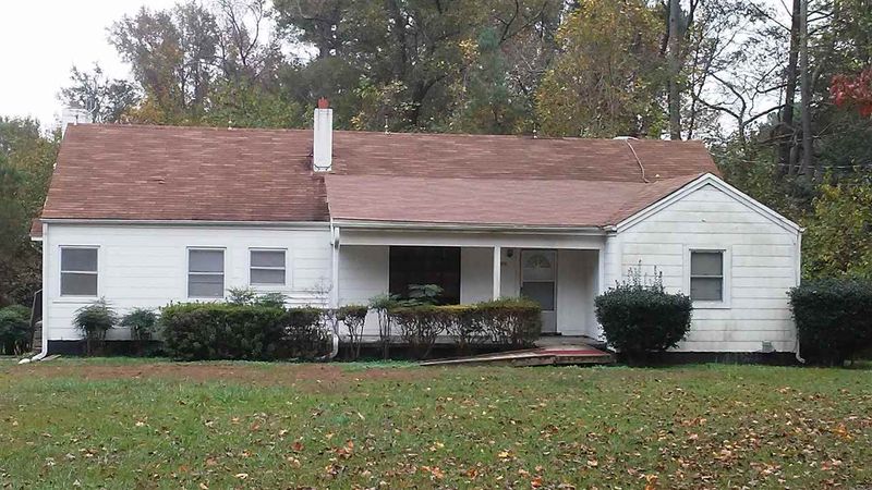 1322 Cross Link Rd, Raleigh, NC 27610