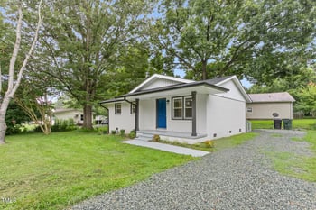 1322 Elm St, Burlington, NC 27217