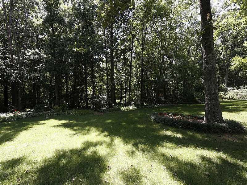 1322 Helmsdale Dr, Cary, NC 27511