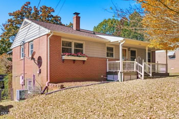 1323 Collins Dr, Burlington, NC 27215