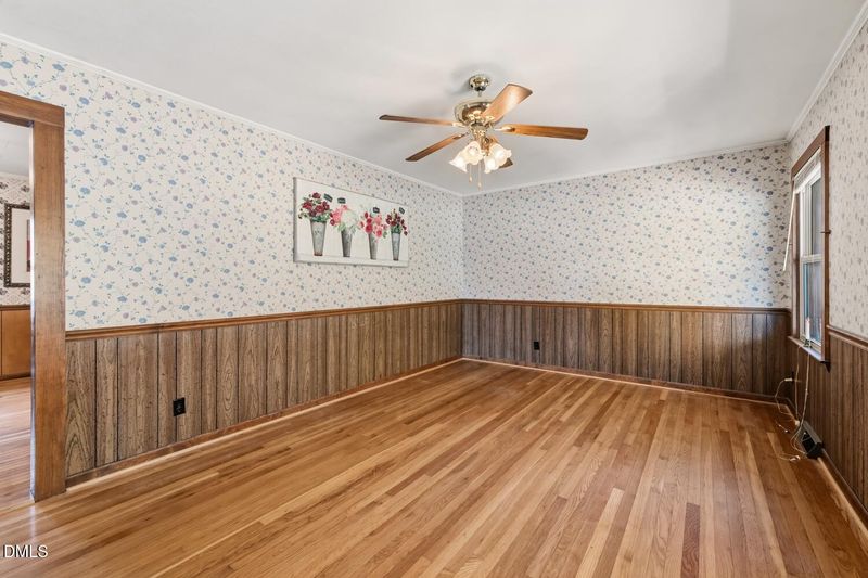1323 Collins Dr, Burlington, NC 27215