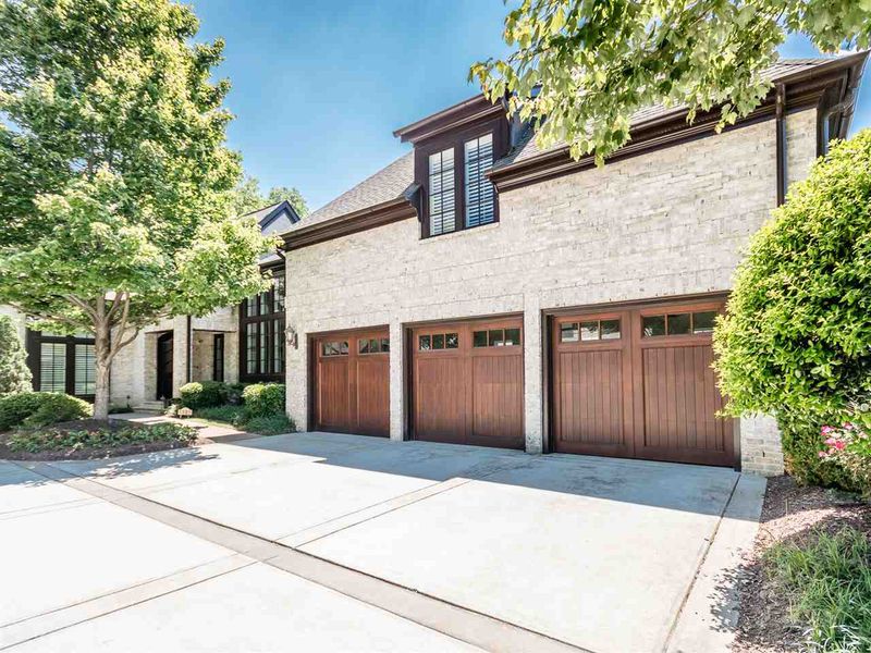 1323 Queensferry Rd, Cary, NC 27511