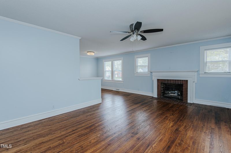 1323 Rainey St, Burlington, NC 27217