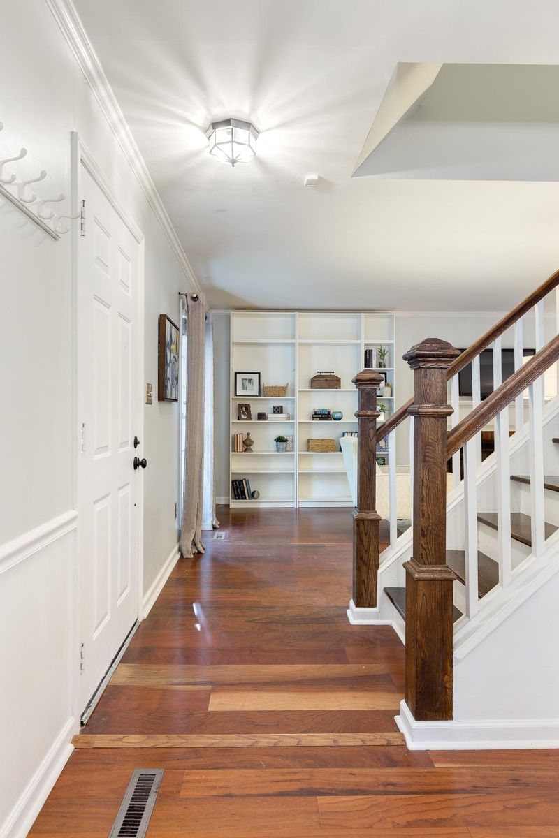1323 Valley Rn, Durham, NC 27707