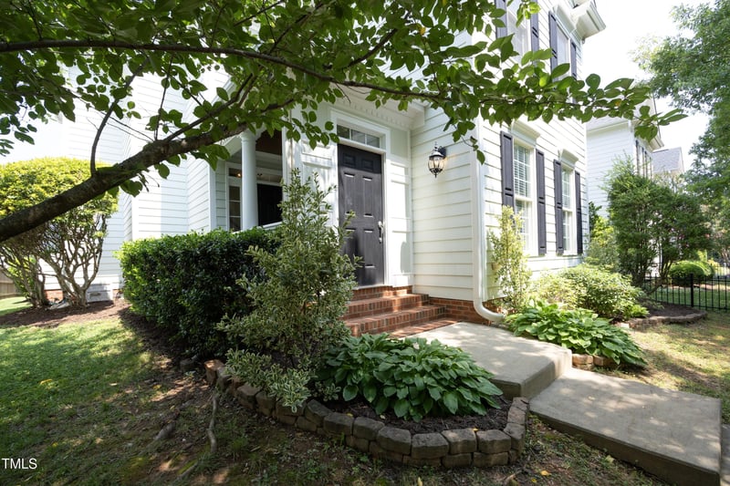 1324 Ileagnes Rd, Raleigh, NC 27603