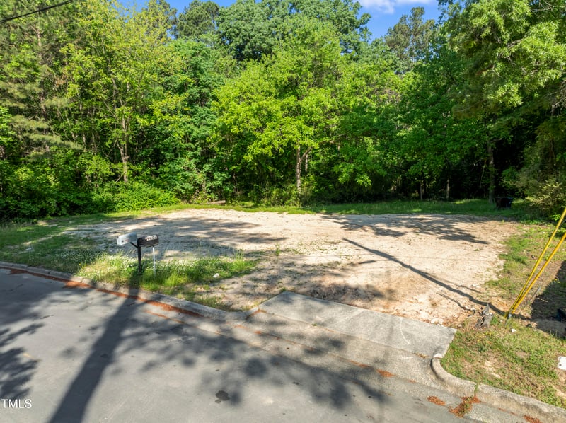 1324 Maplewood Dr, Durham, NC 27704