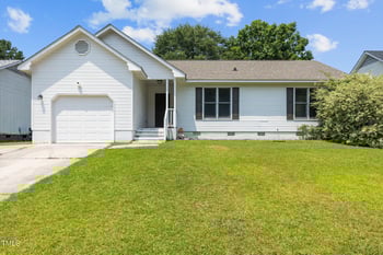 1324 Oak Knolls Dr, Fayetteville, NC 28314